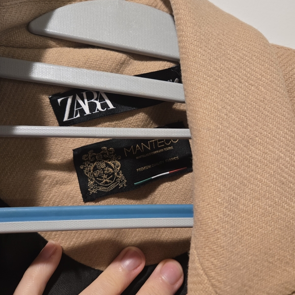 Zara Double Breasted Tan Wool Coat Made In Italy with Gold Accents - Picture 4 of 5